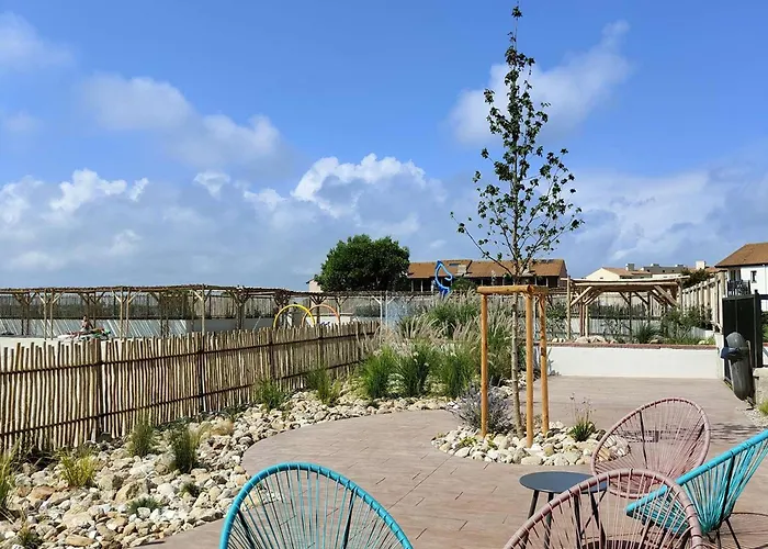 Appartement T2 Avec Balcon Vue Port Et Acces Piscine - Fr-1-195-116